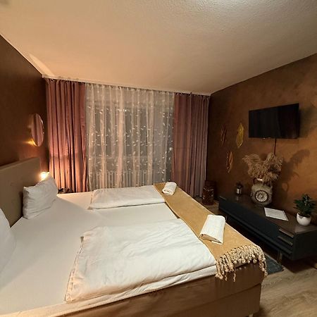 Haus Zum Guten Hirten Steinsfeld Bagian luar foto