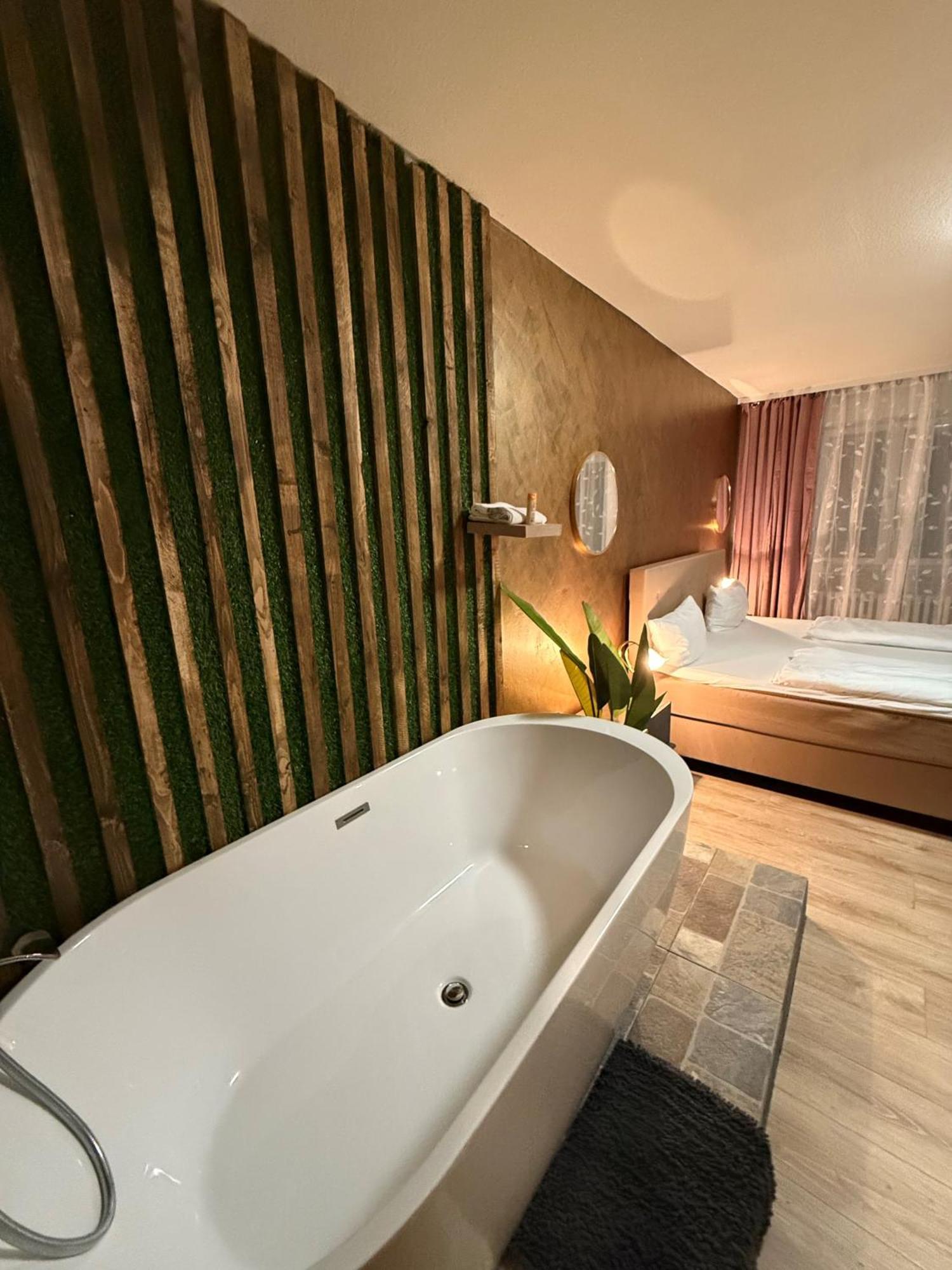 Haus Zum Guten Hirten Steinsfeld Bagian luar foto